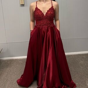 Elegant Red Lace Evening Gown